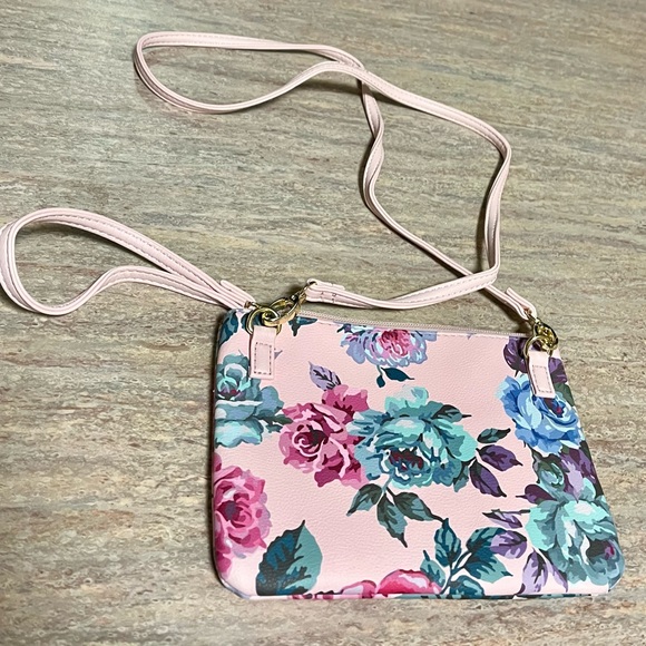 NWOB Betsey Johnson floral convertible wristlet/ crossbody bag - Picture 2 of 15